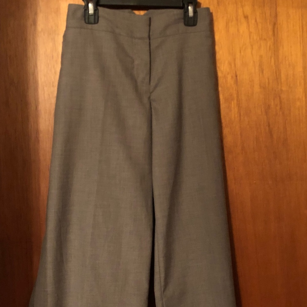Maurice’s Tan capris  NWOT Size 15/16